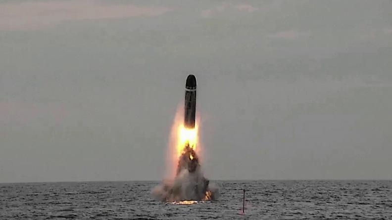 France tire son nouveau missile nucléaire M51.3