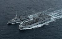 Le Jacques Stosskopf et l'Amiral Ronarc'h au large de Brest