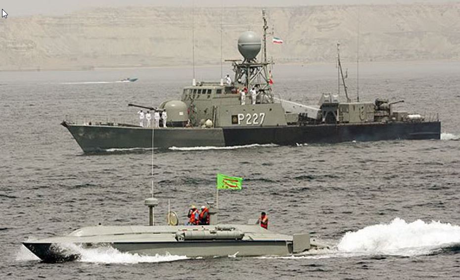 Semi-submersible naval iranien